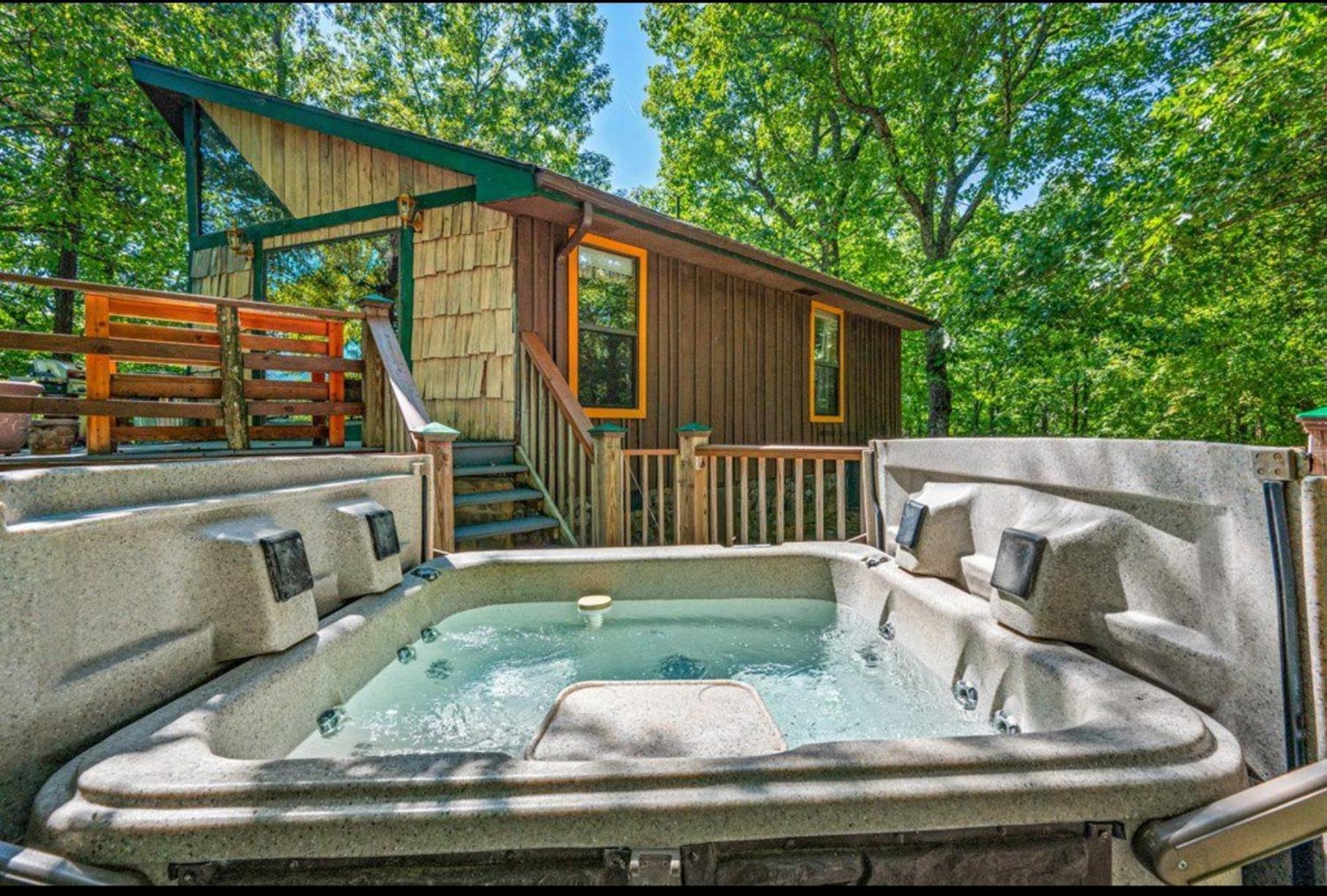 10 Miles Away From The Heart Of It All! Pigeon Forge Eksteriør bilde